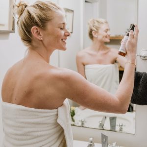 kalos-skincare-jQo_ibIdB10-unsplash